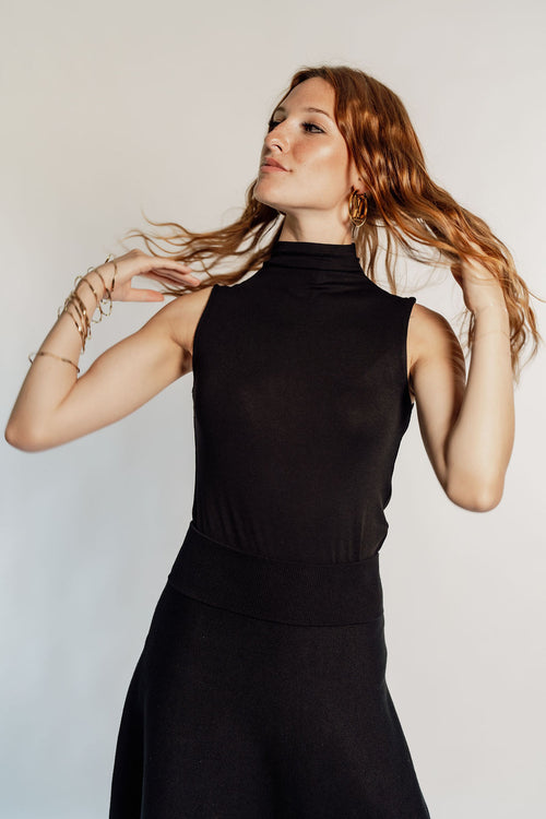 SLEEVELESS TURTLENECK - Black