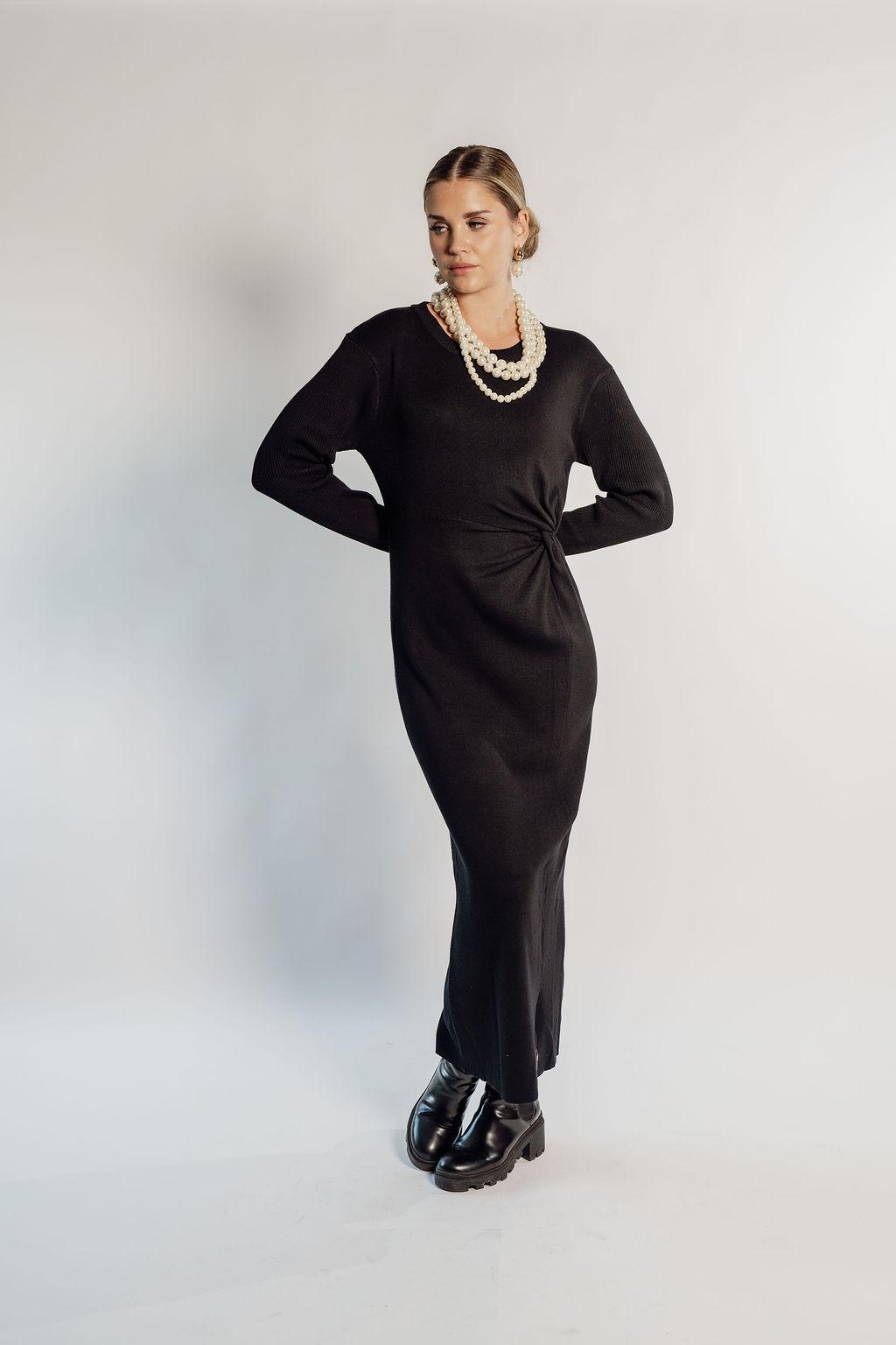 KNOT DETAIL KNITTED MAXI DRESS Black / M KNOT DETAIL KNITTED MAXI DRESS Black / M