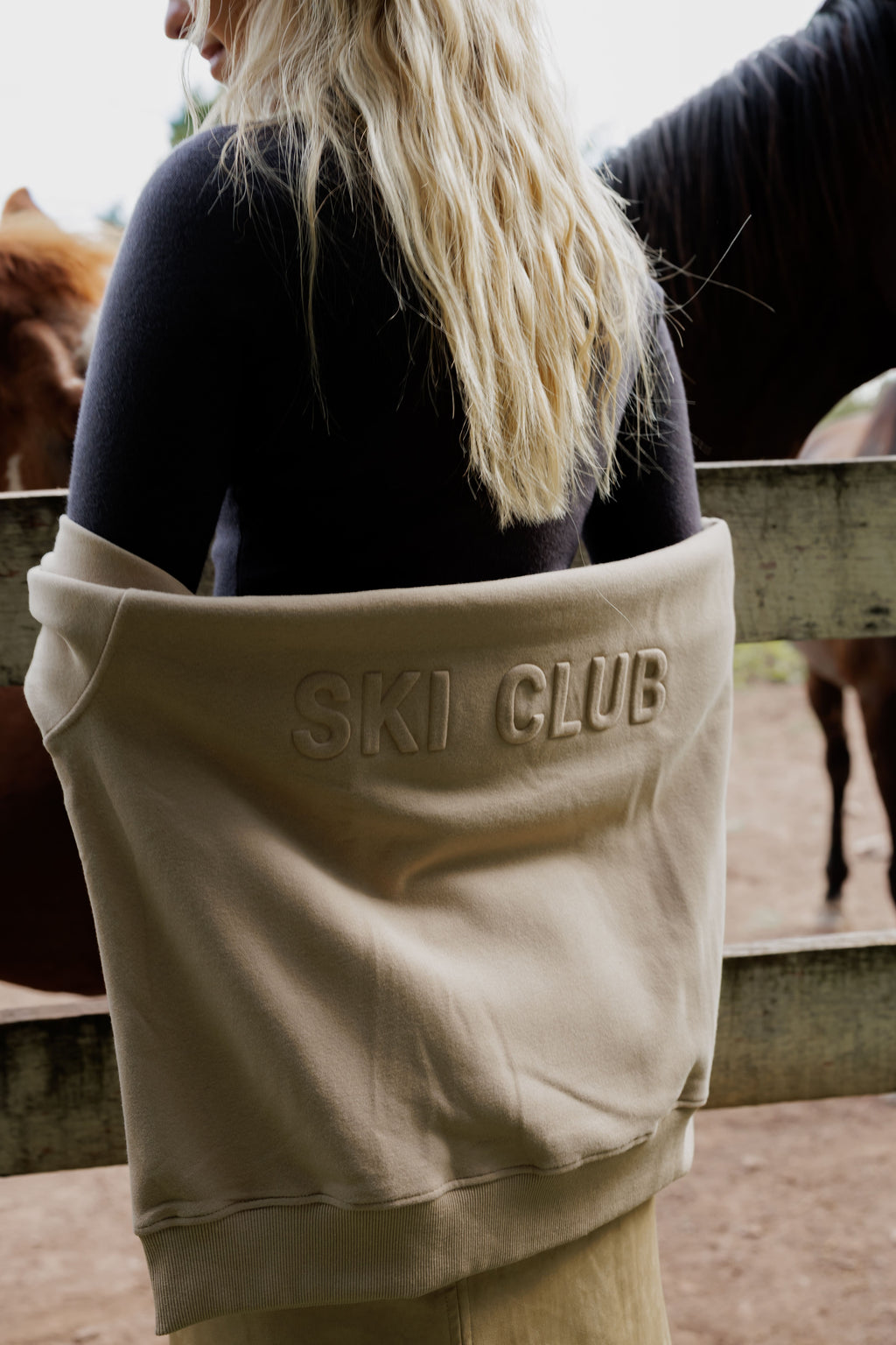 Classic crew - ski club sand