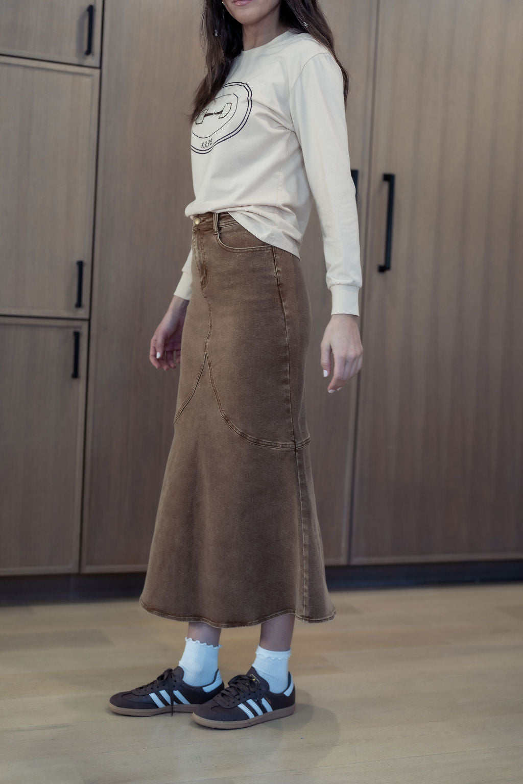 ALINE BROWN DENIM SKIRT WITH LEATHER PATCH