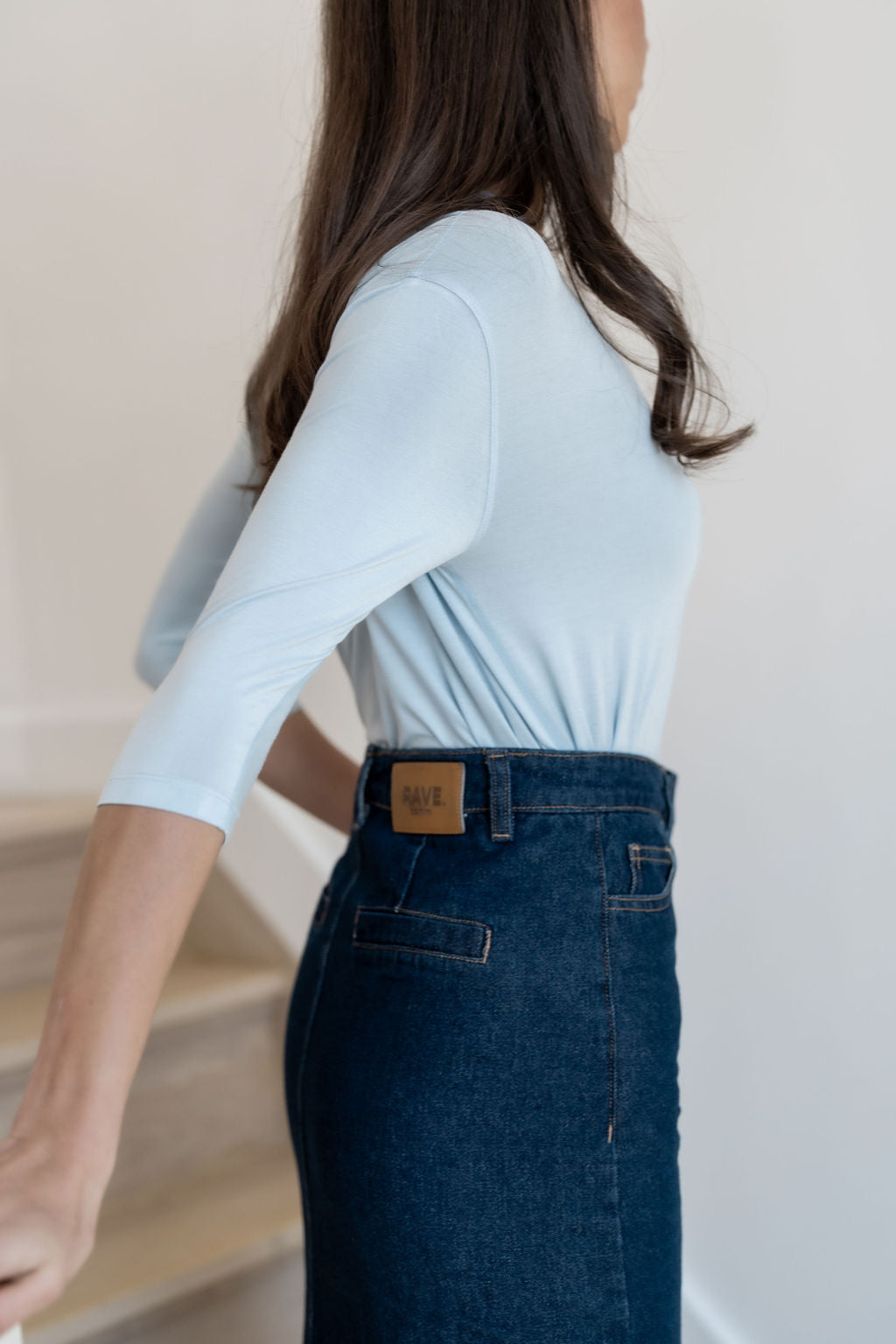 DARK WASH LEATHER PATCH SKIRT