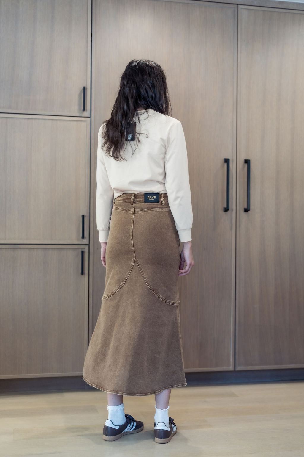 ALINE BROWN DENIM SKIRT WITH LEATHER PATCH