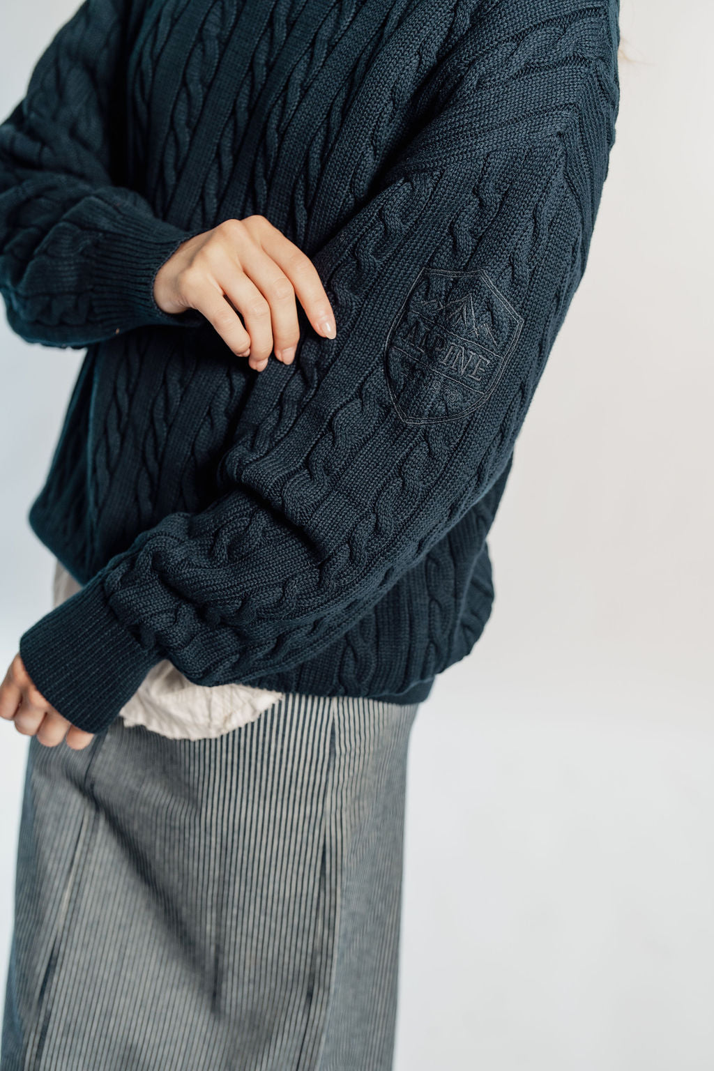 KNIT CABLE - THE CLASSIC NAVY