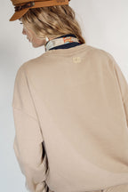 DENIM WASH CREW IN TAN