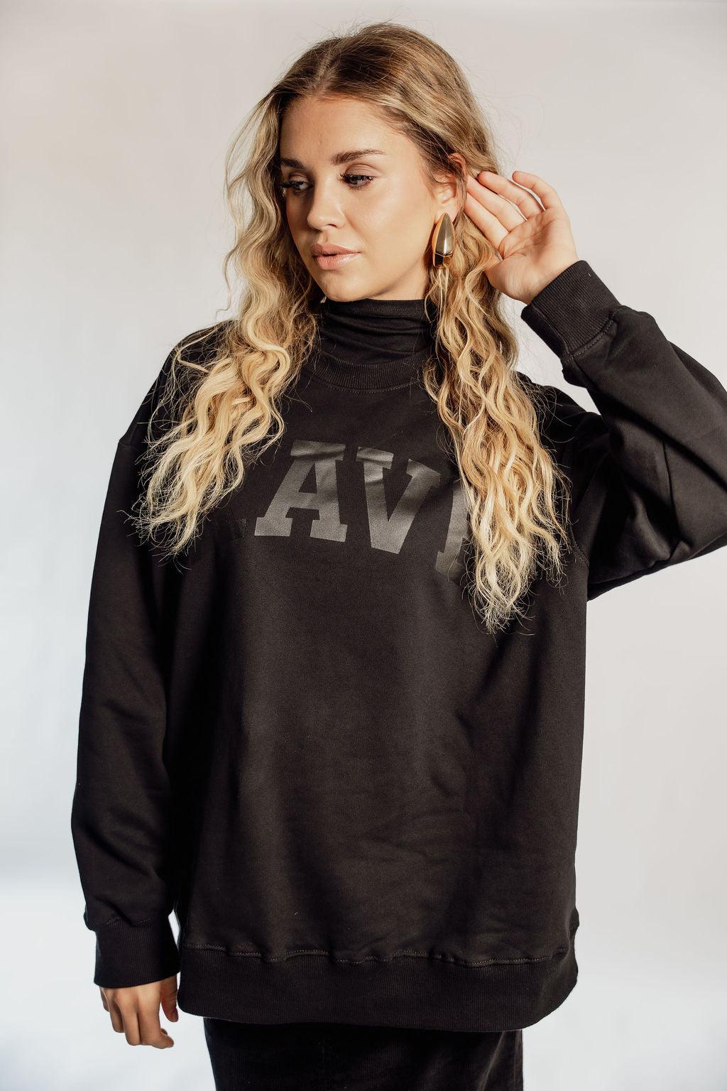 OVERSIZED RAVE - BLACK + PATCH