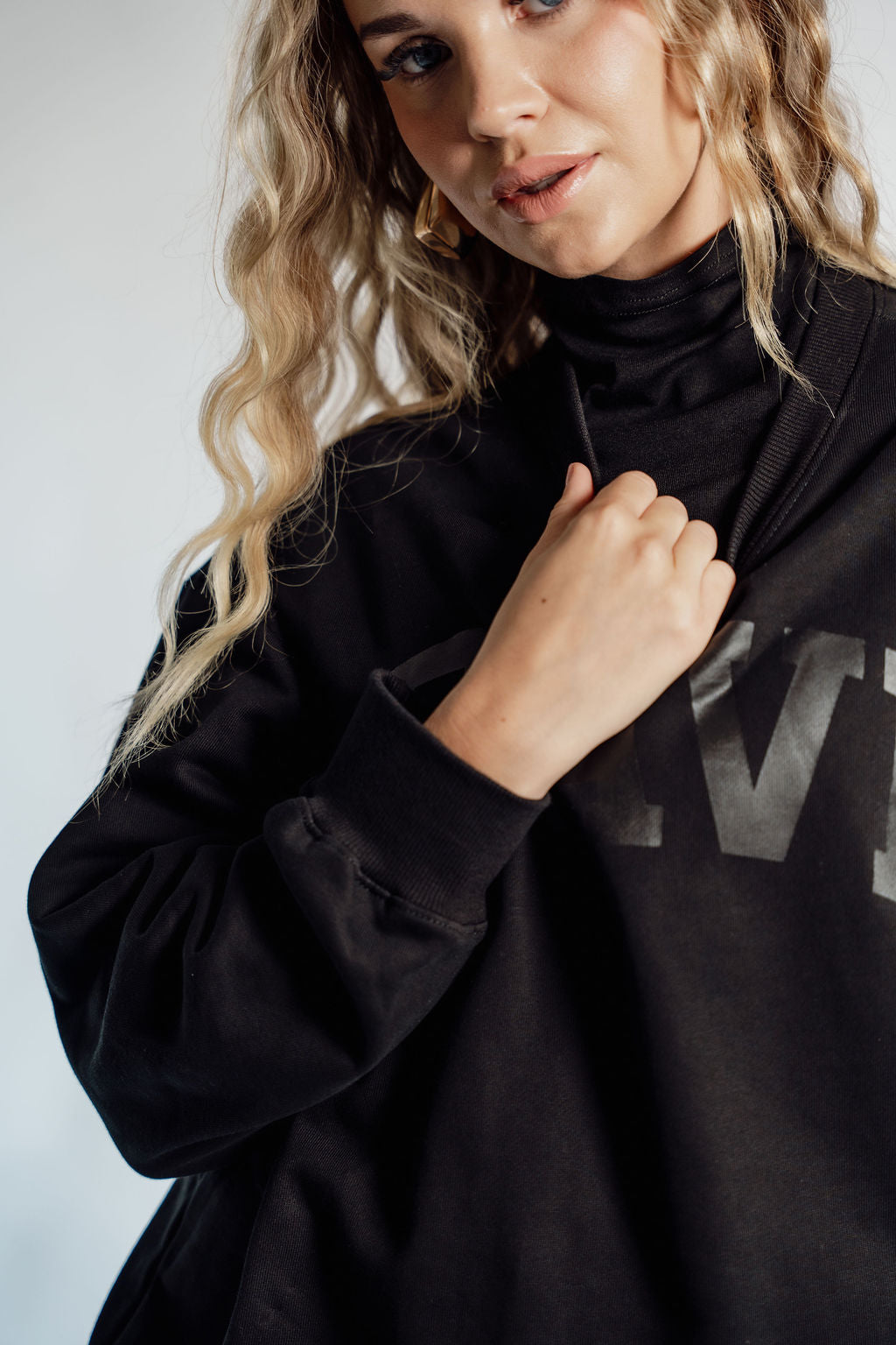 OVERSIZED RAVE - BLACK + PATCH