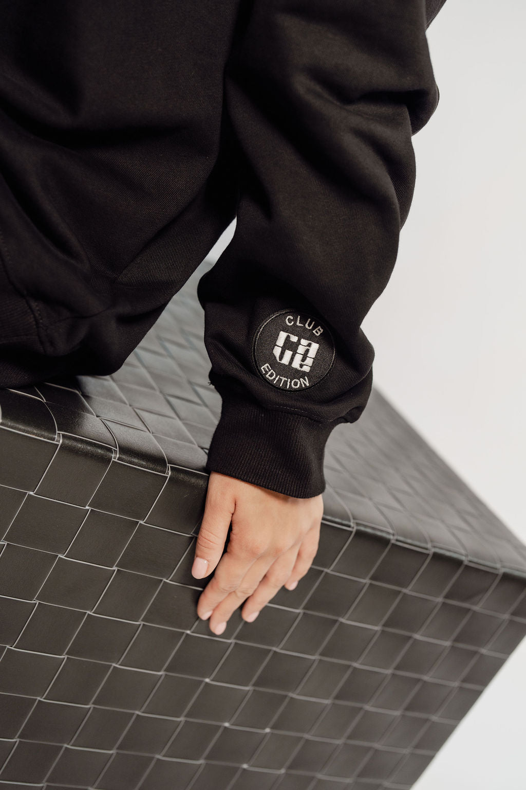 OVERSIZED RAVE - BLACK + PATCH