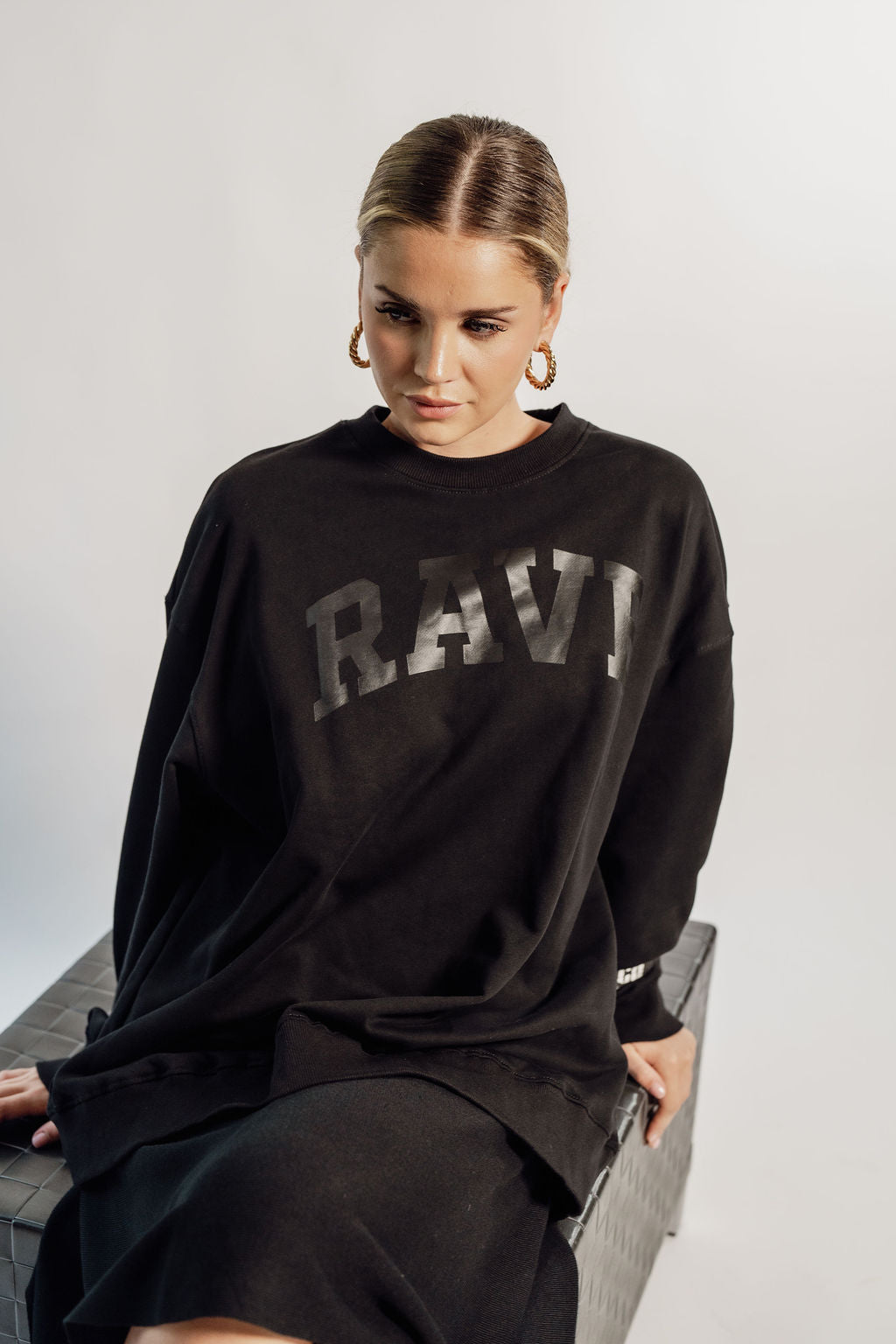 OVERSIZED RAVE - BLACK + PATCH