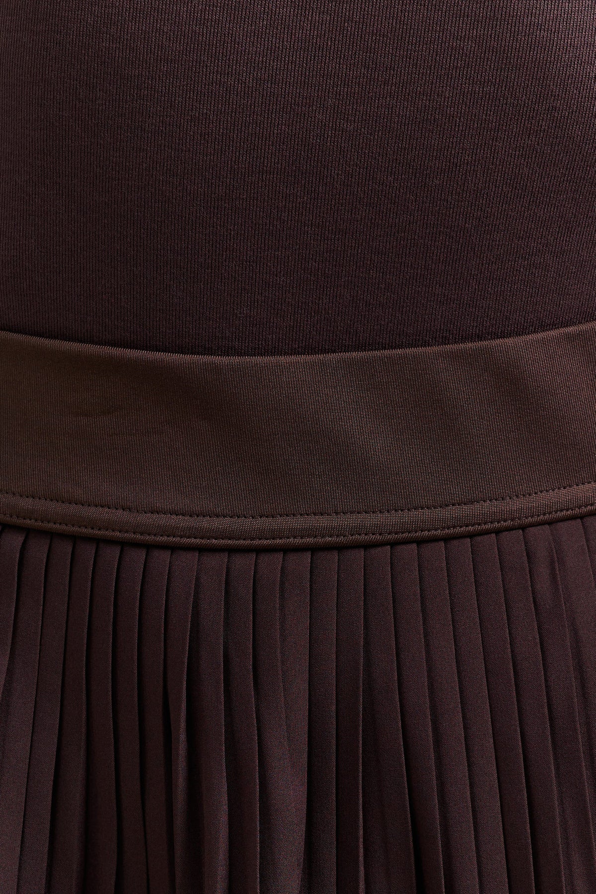 Pleated skirt