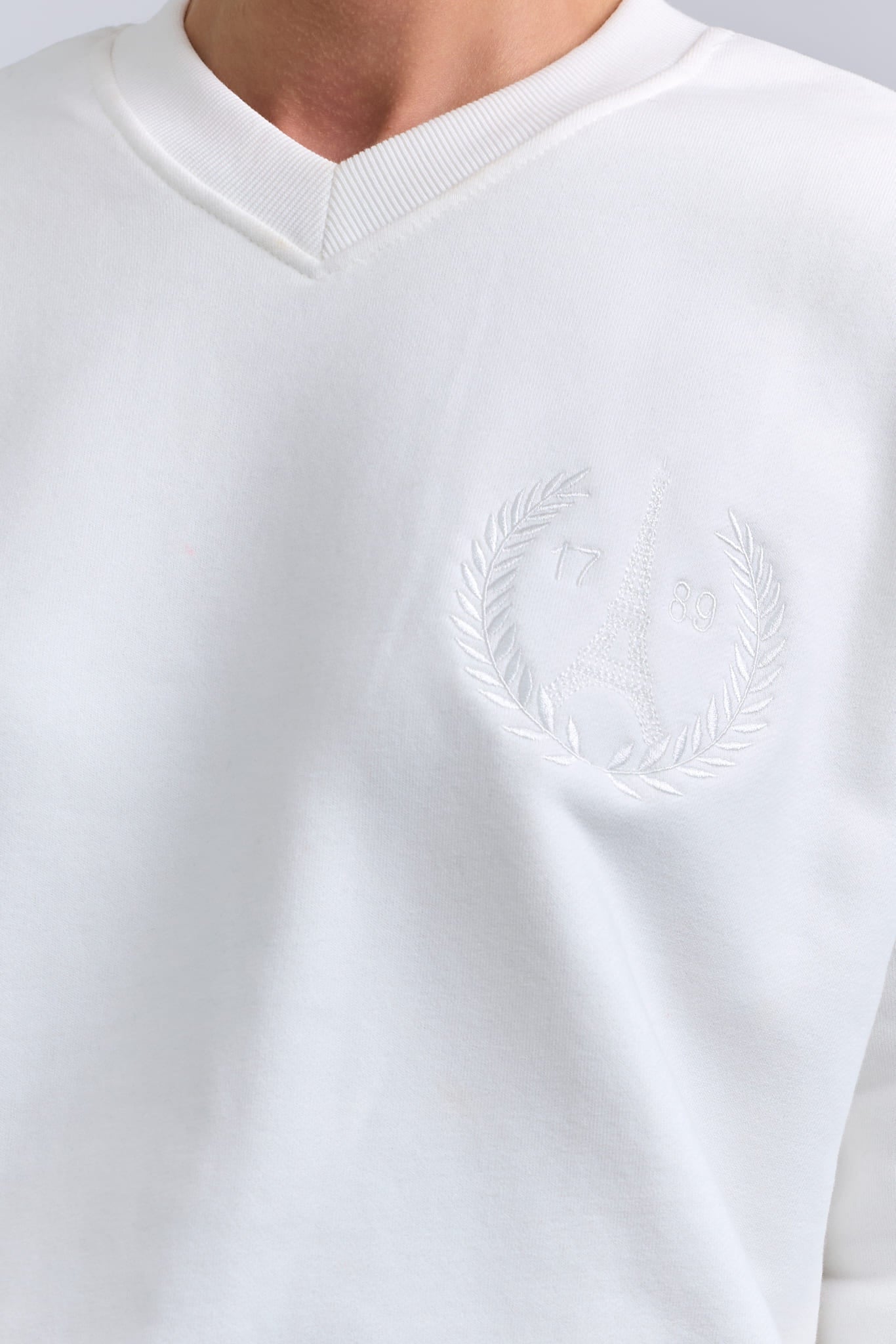 Paris v-neck