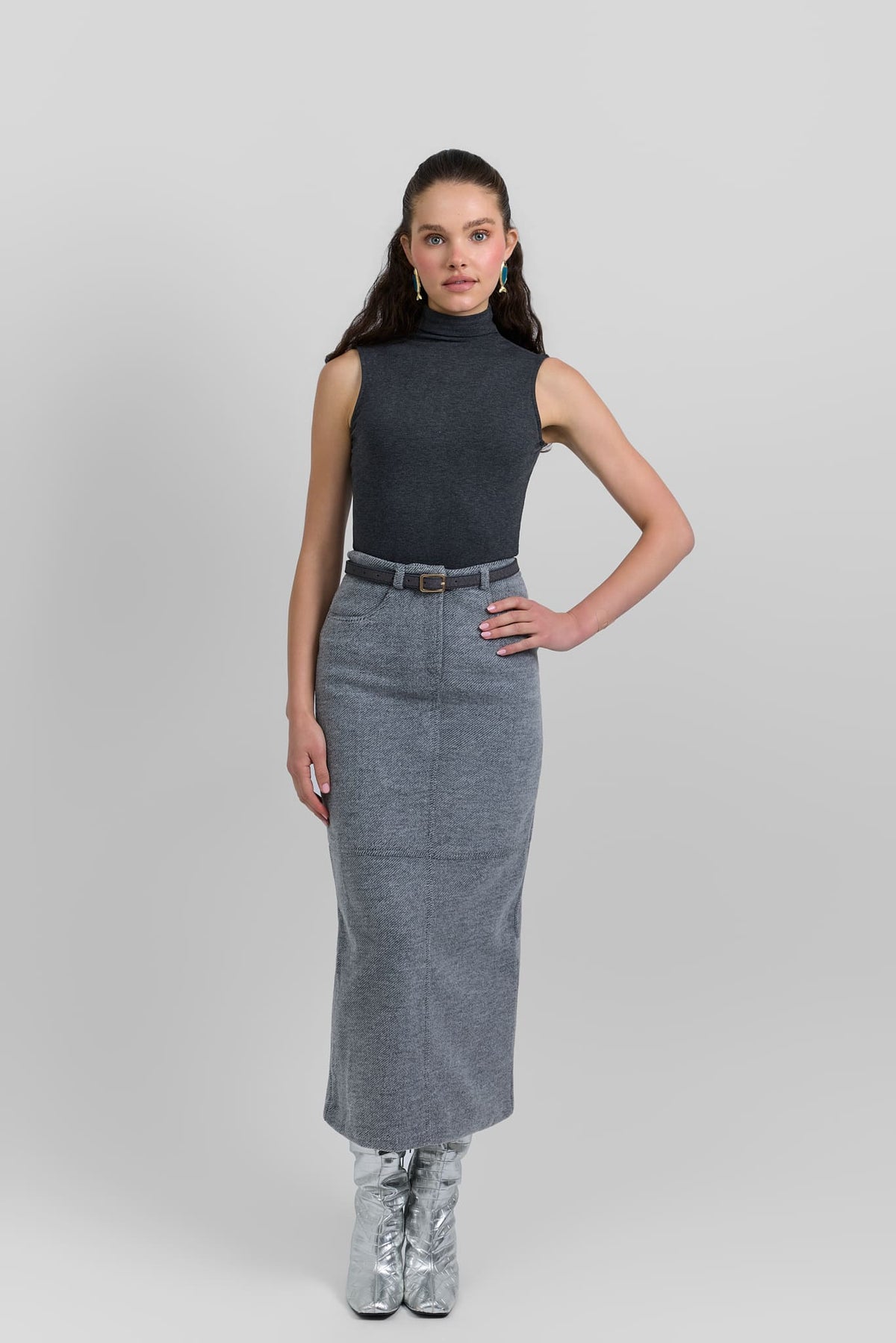 Classic belted skirt