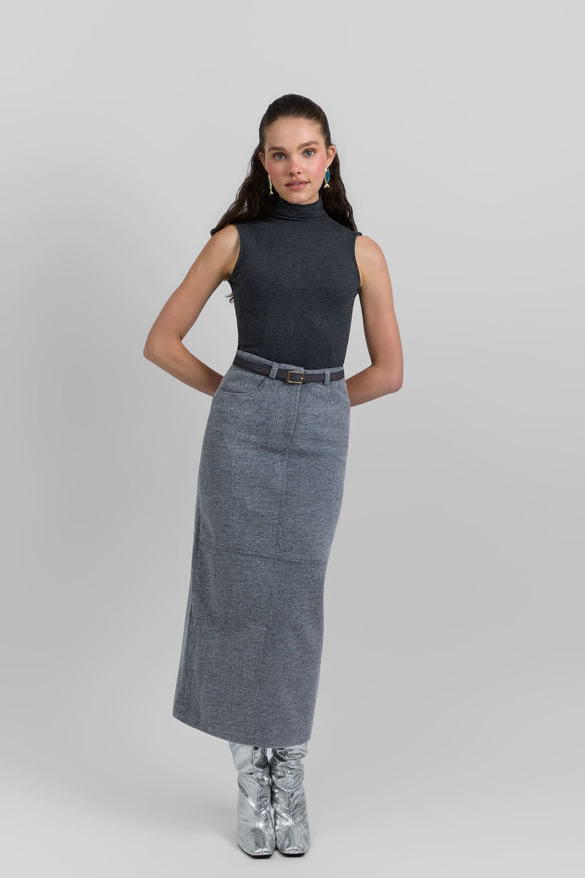 Classic belted skirt