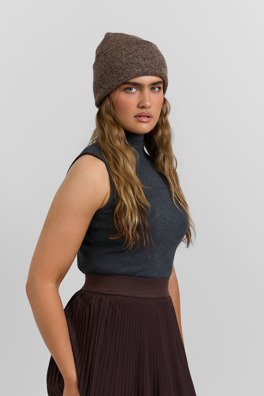 Sleeveless turtleneck