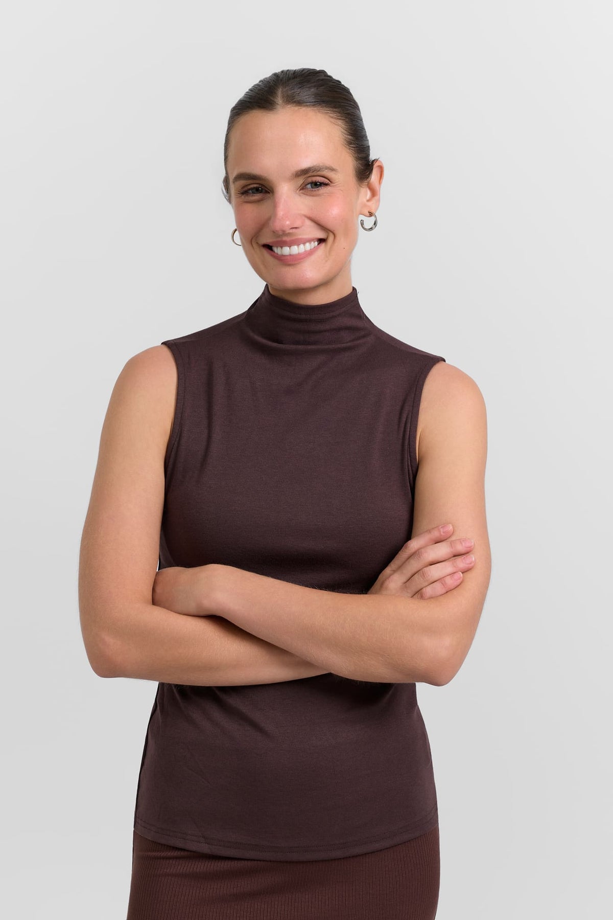 Sleeveless turtleneck