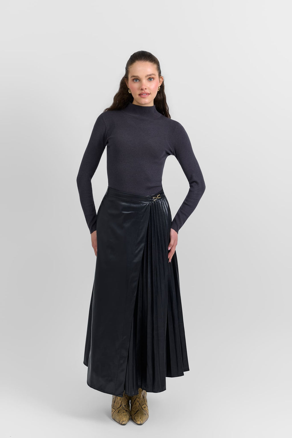 Leather pleated skirt