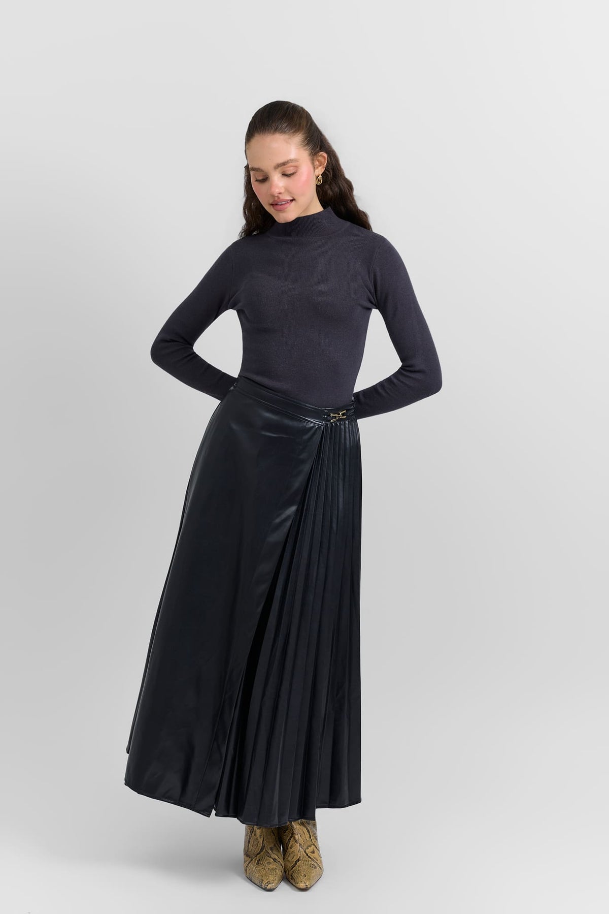 Leather pleated skirt