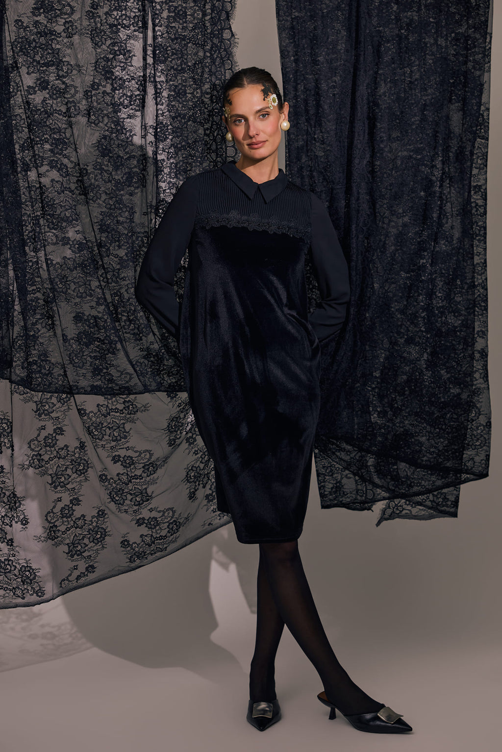 Velvet collar dress