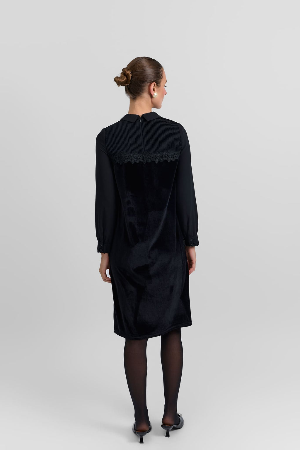 Velvet collar dress