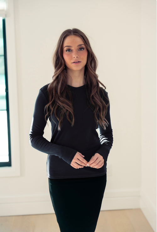 V-NECK RIBBED TEE - Black