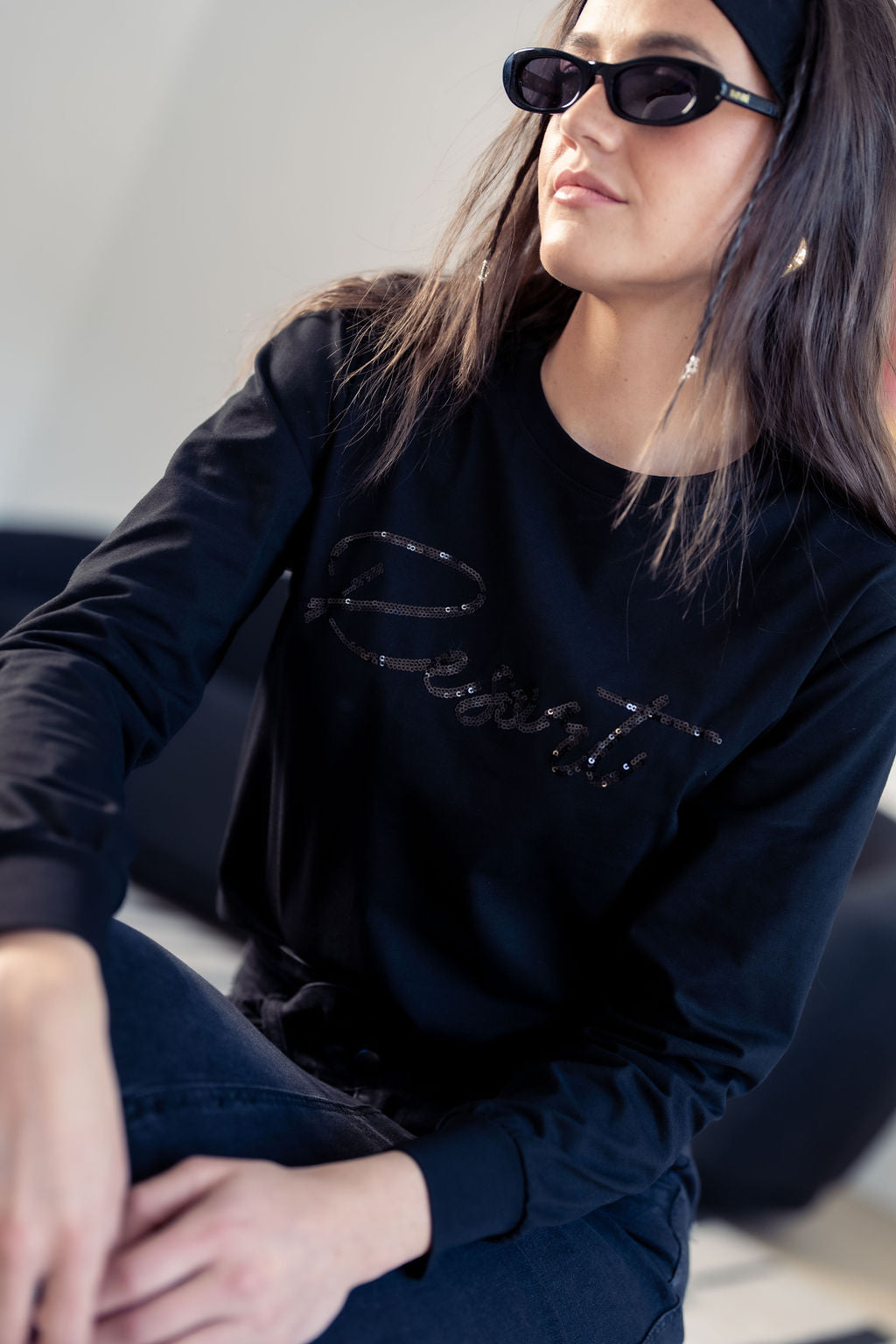SEQUIN-EMBELLISHED BLACK TEE